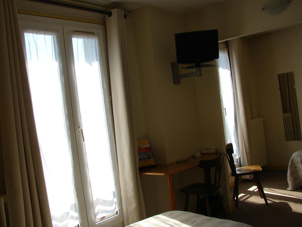 De Paris Et Des Voyageurs Hotel