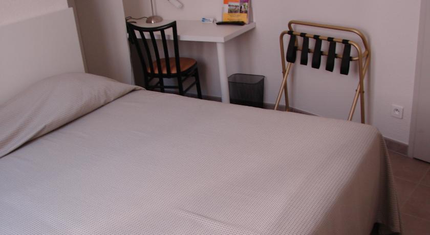 De Paris Et Des Voyageurs Hotel 2*